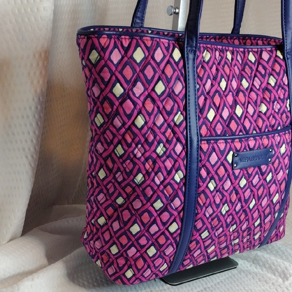 Vera Bradley Tote Bag In Katalina Pink Diamonds With Purple Trim - Picture 4 of 11